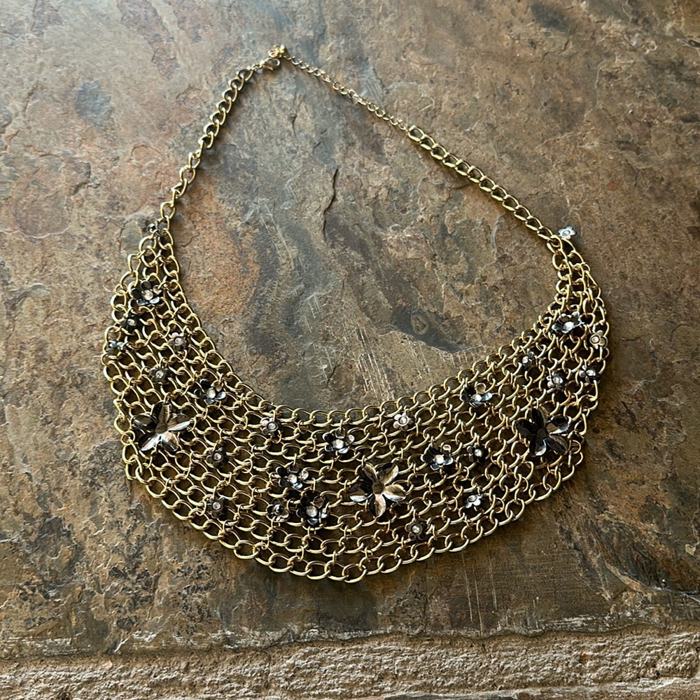 Unique chainmail necklace with floral accents